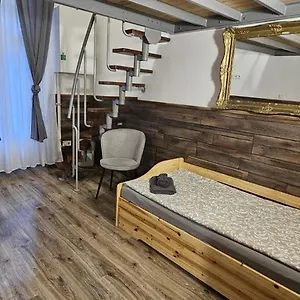 Apartament Quiet And 2 Bedrooms 2 Bathrooms In The Heart Of, Budapeszt