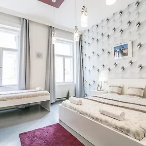 Apartman Real Hegedű, Budapest